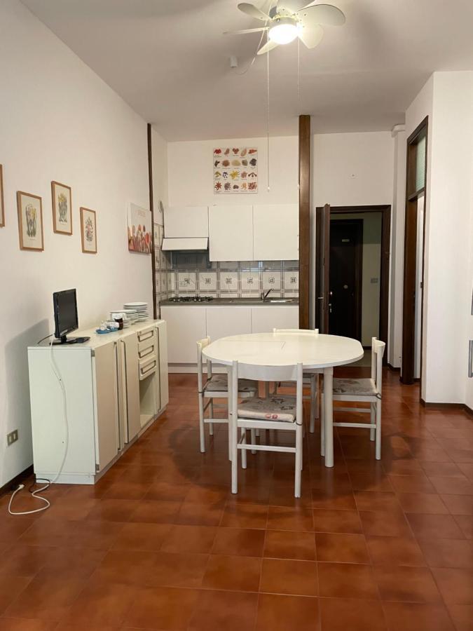 Condominio Union -Walterigato Apartments- Solo Per Famiglie- ลิโดดิเยโซโล ภายนอก รูปภาพ